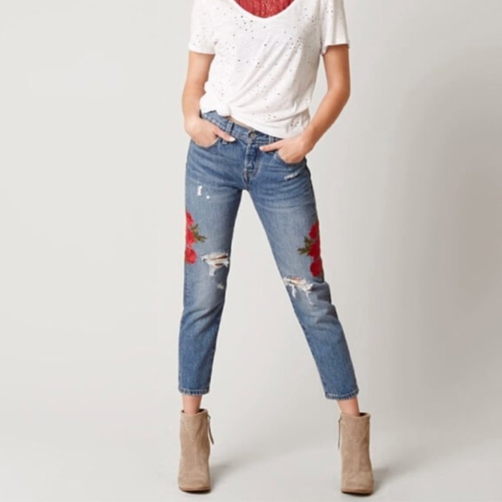Levi's Embroidered Rose Distressed Jean
